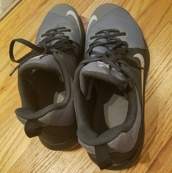 Nike Fly By Low - Picture 2 of 8